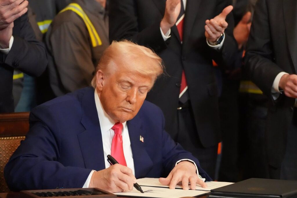 PSOE Urge al Congreso a Rechazar los Discursos de Odio de Trump y Milei Hacia la Comunidad LGTBI