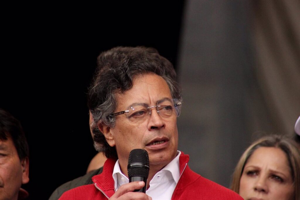 Petro Acusa a EE.UU. de Fortalecer al Tren de Aragua a Través del Bloqueo a Venezuela
