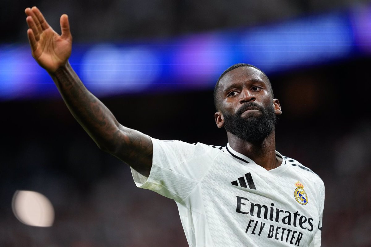Rüdiger sancionado con seis partidos tras la final de la Copa, mientras Bellingham queda exento.