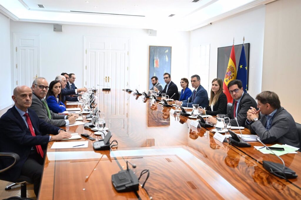 Sánchez requiere la 'caja negra' del apagón tras la negación de ciberataque por parte de Red Eléctrica