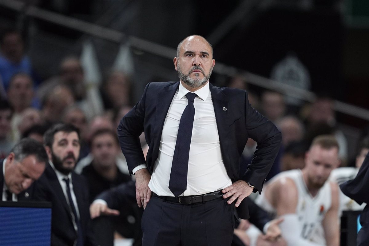 Soy el entrenador del Real Madrid y nunca nos lamentaremos por los árbitros