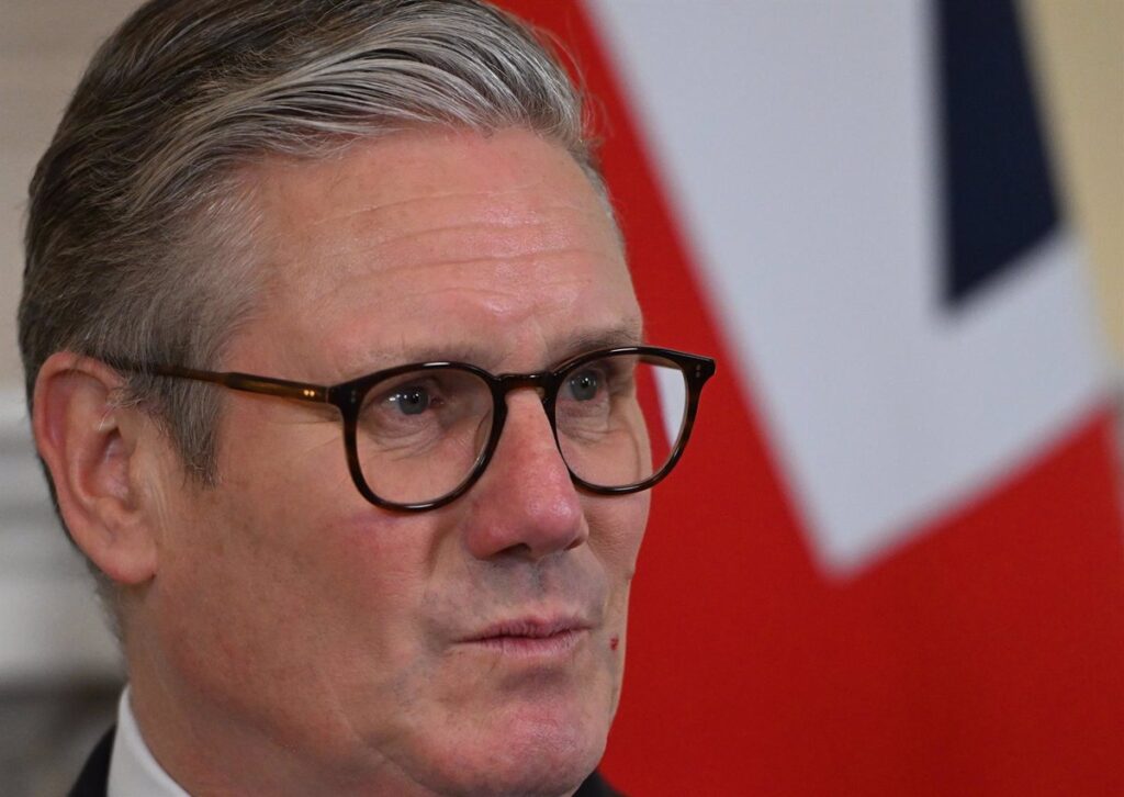 Starmer Advocates for a 'Pragmatic' Approach to Trump to Preserve Bilateral Relations