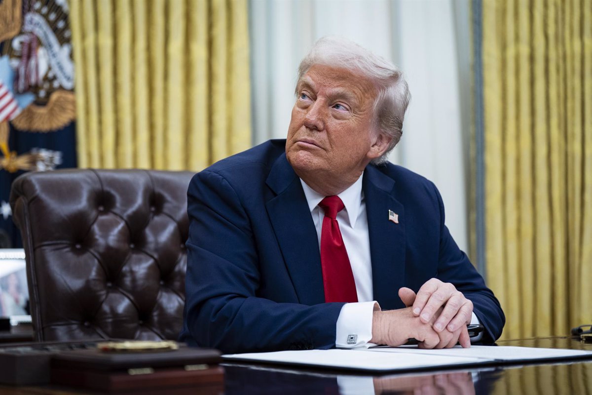 Trump Destaca las Negociaciones Directas de EE.UU. con Irán sobre el Programa Nuclear