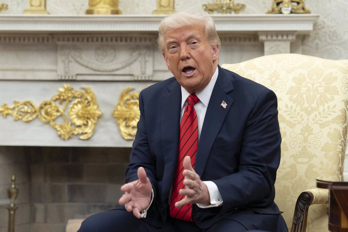 Trump no descarta ataque israelí a Irán, pero asegura que no tiene prisa por llevarlo a cabo