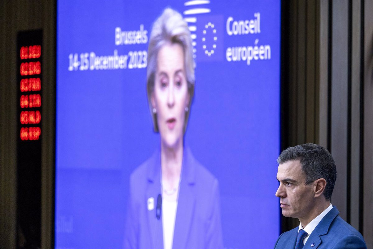 Von der Leyen asegura a Sánchez el respaldo de la UE para restaurar el sistema eléctrico