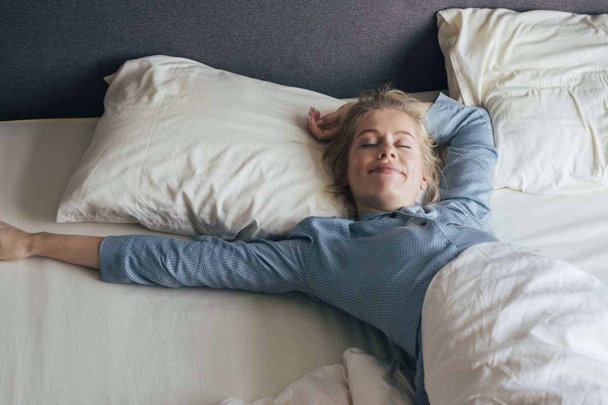 ¿Dormir más de 9 horas puede perjudicar tu corazón? 7 aspectos del sueño que impactan tu salud como el tabaco y la obesidad.