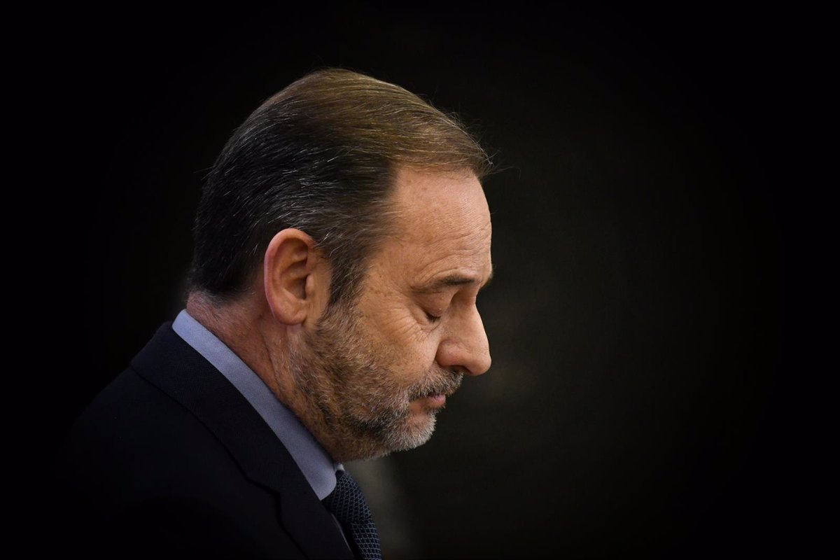 Ábalos Confirma que Mantuvo Mensajes con Sánchez: Se Siente un 'Mono de Feria' y Acepta Publicar los Mensajes de 2023