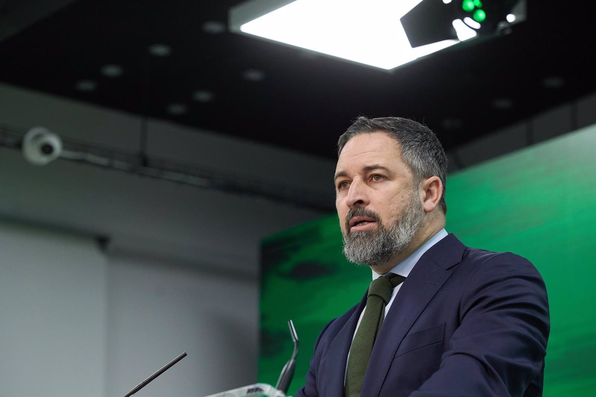 Abascal: El PP No Se Ha Comunicando para Relevar a Mazón y Opina 'Bastante Negativo' Sobre Camps