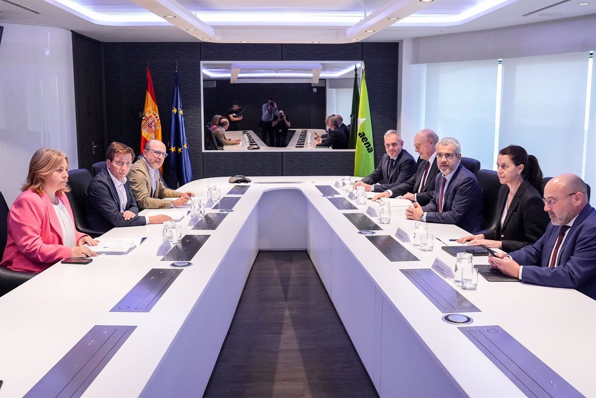 Aena y Ayuntamiento: Acuerdo para Que una Entidad Social Identifique a Personas Sin Hogar en Barajas