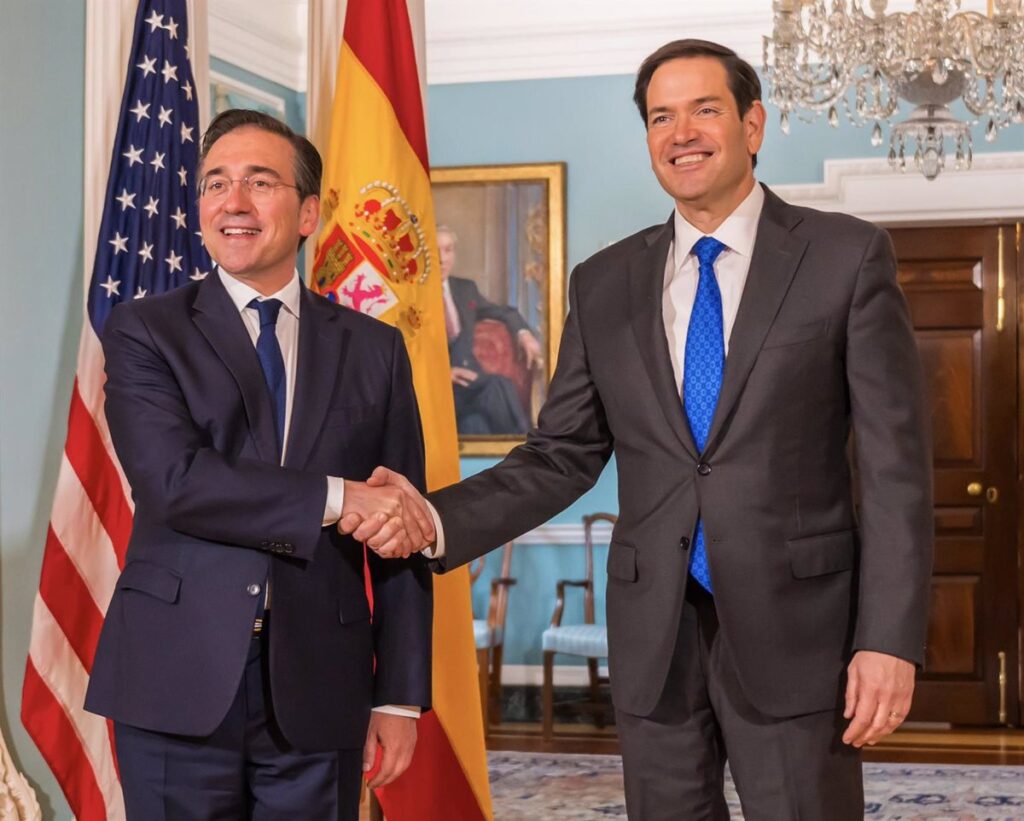 Albares Expone el Esfuerzo de España por Alcanzar el 2% en Defensa, Frente al 5% Requerido por EEUU