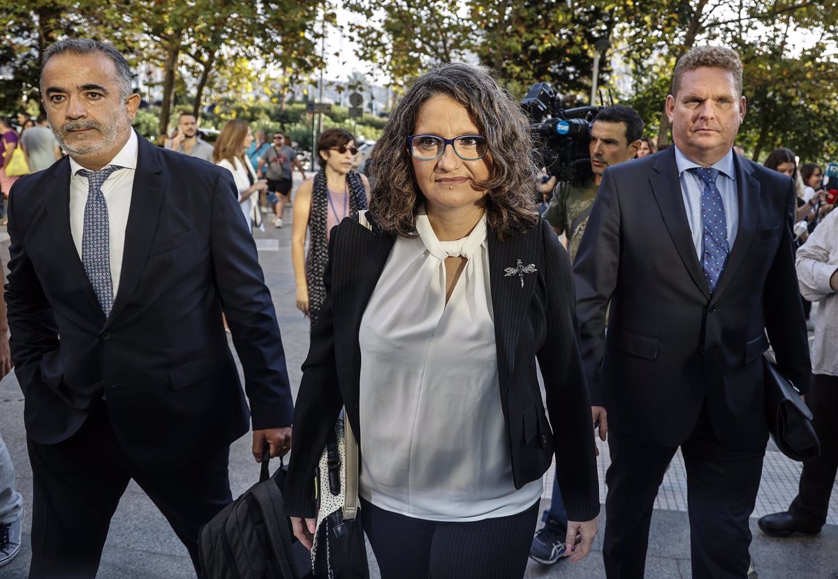 Claro, aquí tienes una versión optimizada para SEO:
"La Audiencia Procesa a Oltra y Sus Ex Altos Cargos: Archivo de Caso para Ex Directora Territorial"