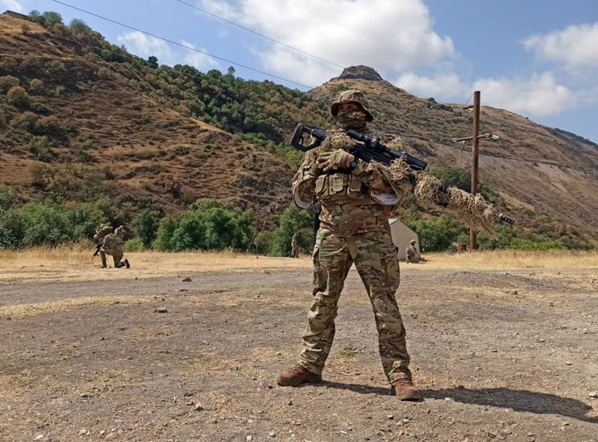 Conflicto en la Frontera: Armenia y Azerbaiyán Intercambian Acusaciones Tras Nuevos Disparos