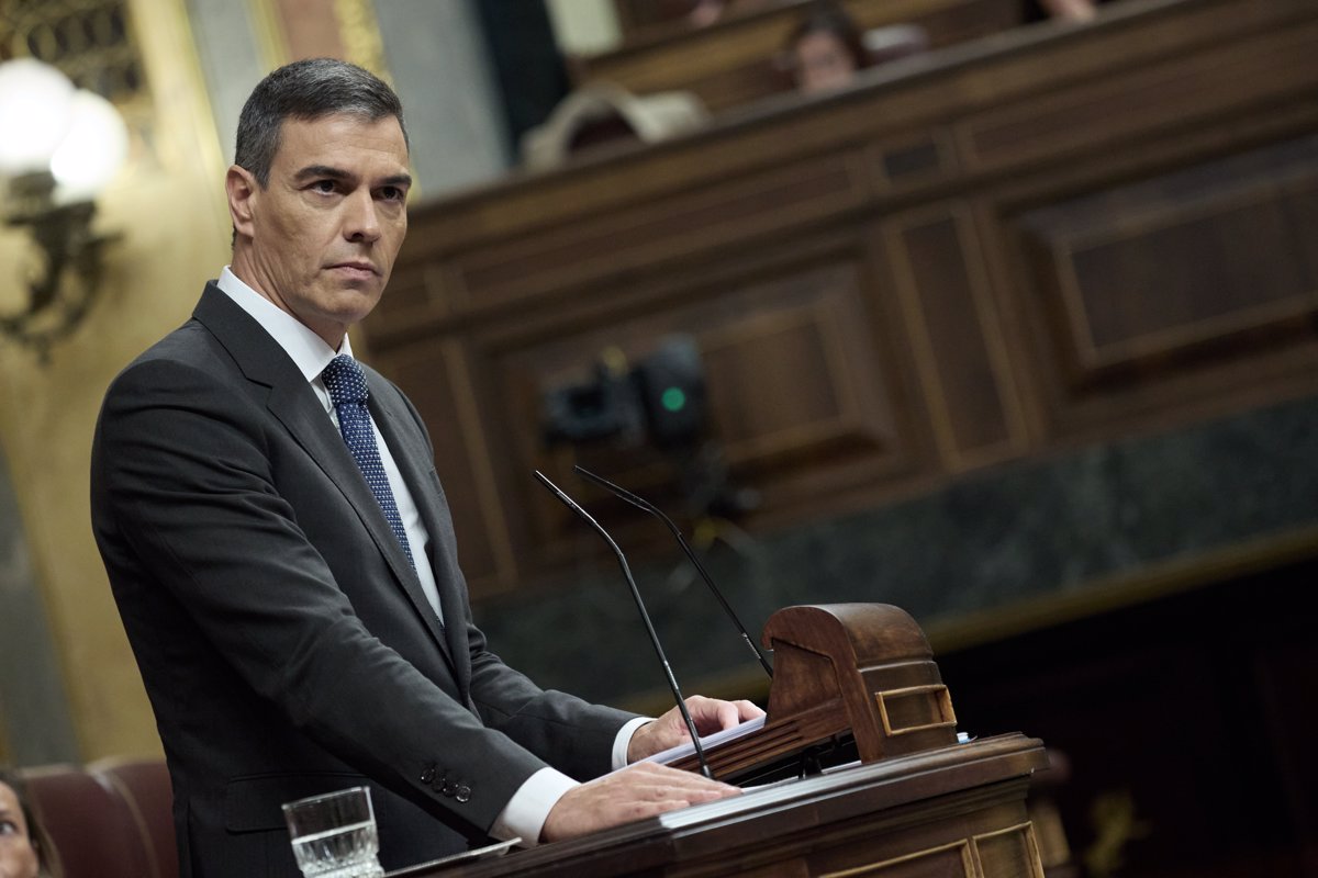 Directo: Sánchez revela 'dos perturbaciones' en la red antes del apagón - Comparecencia en el Congreso