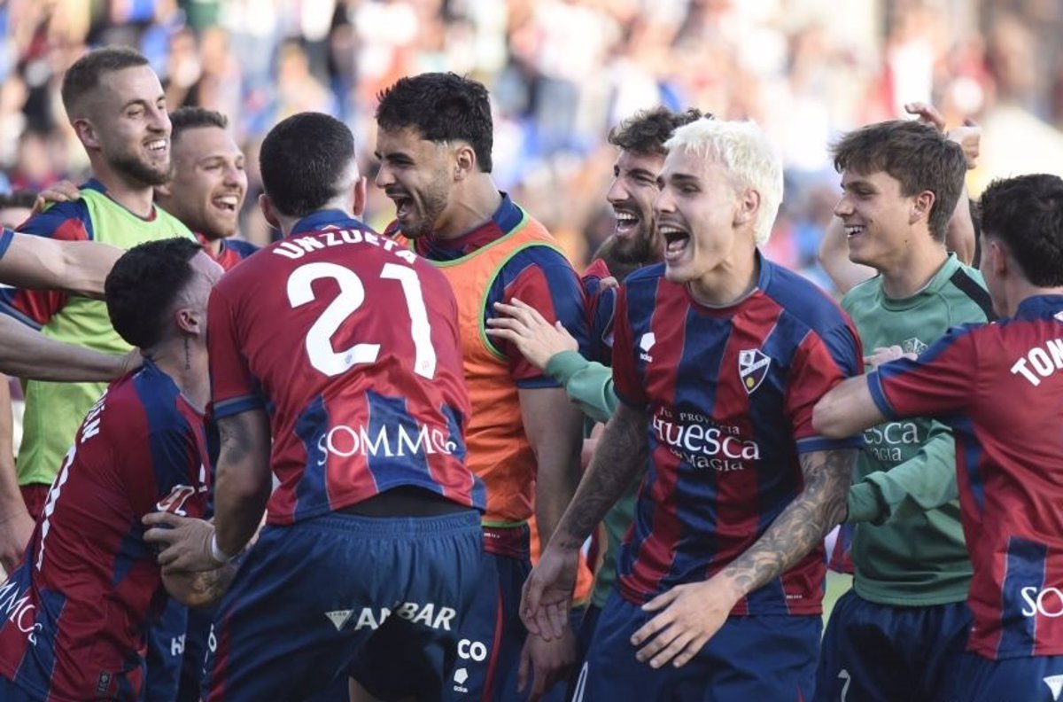 El Elche enfrenta otro revés en Huesca mientras el Granada triunfa con Pacheta