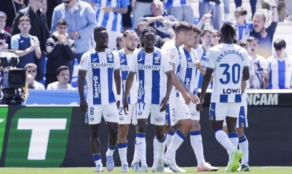 El Leganés lucha por mantenerse en Primera, mientras el Alavés deja la puerta entreabierta en San Mamés