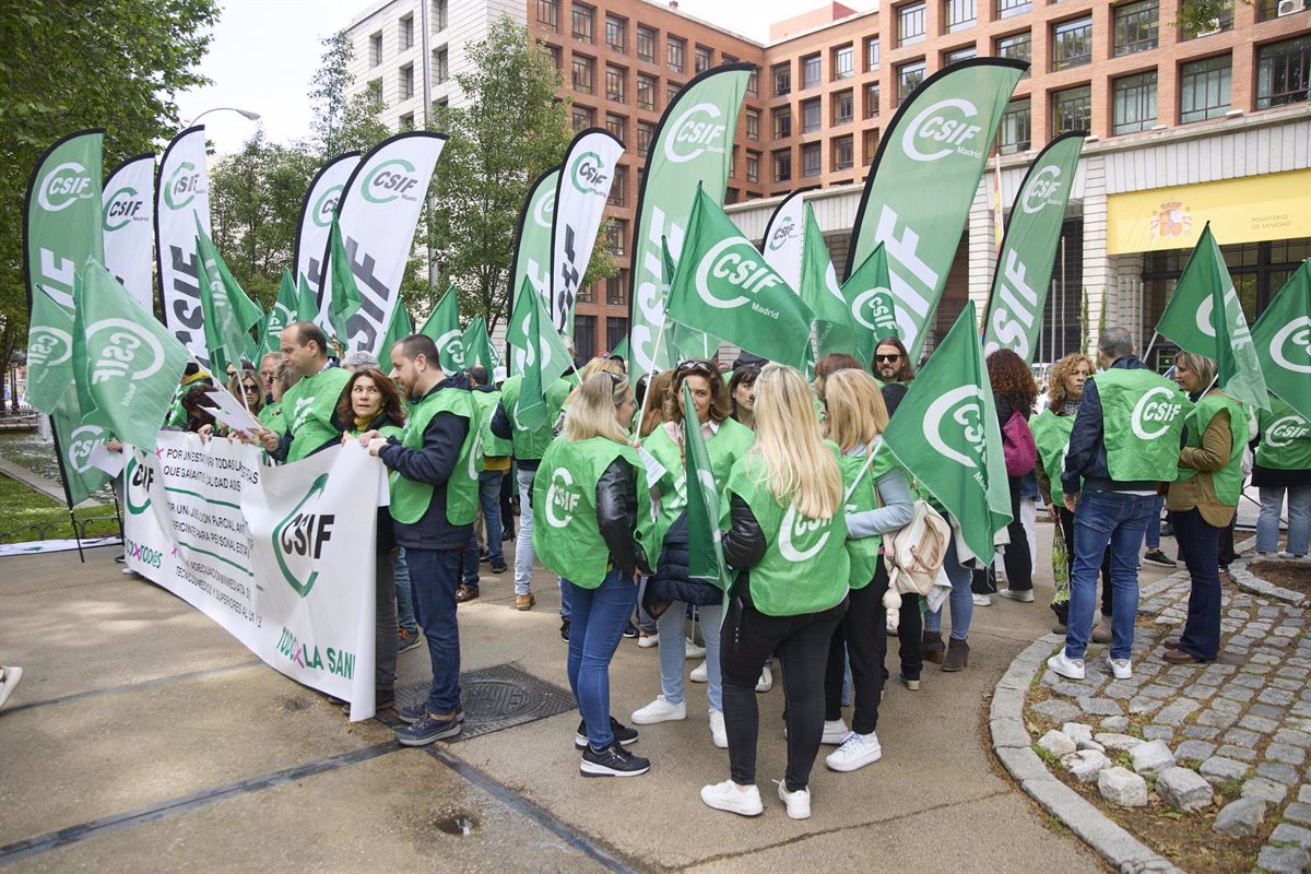 El Ministerio de Sanidad y los sindicatos fijan el 15 de julio como plazo para negociar el nuevo Estatuto Marco.