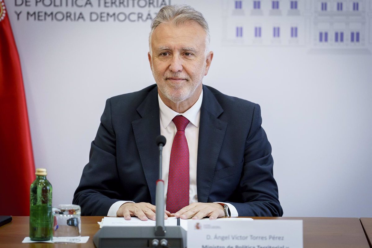 El Ministro Torres Regresa Mañana Tras Operación de Cáncer: Retorno Progresivo a Sus Funciones