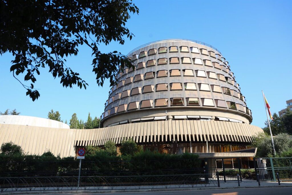 El TC Desestima Recursos del PP y Mantiene Apartamiento de Macías en Asuntos de Amnistía