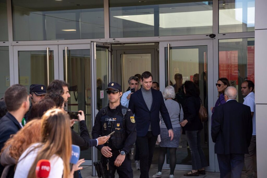 El hermano de Pedro Sánchez solicita a la jueza que acepte el recurso de la Fiscalía y cierre el caso