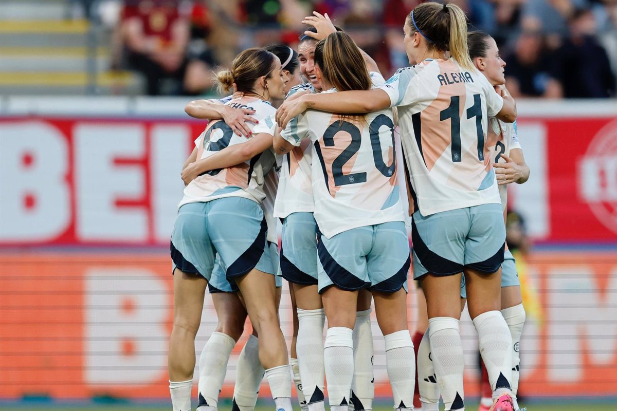 España se acerca a las semifinales de la Liga de Naciones tras golear en Lovaina.