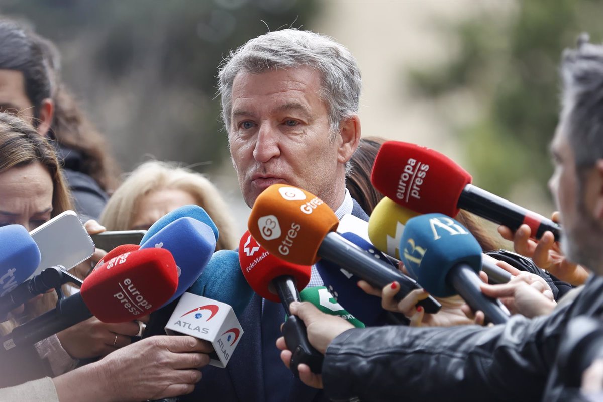 Feijóo Asegura que Sánchez "Calló" en el Congreso por "Miedo" y "Estar Rodeado" de Preguntas Incómodas