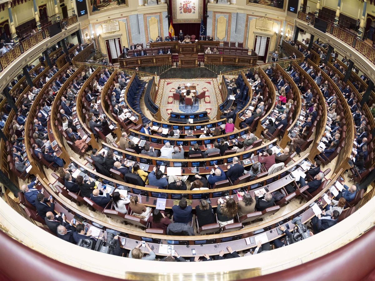 Junts Apoya la Prohibición de Venta de Armas a Israel; PP y Vox Acusan de Antisemitismo
