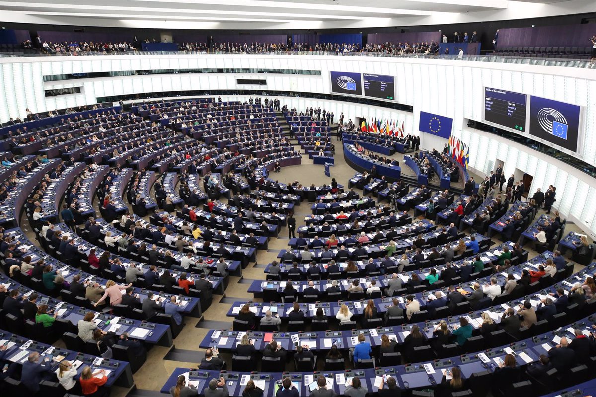 La Eurocámara condena los ataques del Gobierno al Estado de derecho y a la separación de poderes