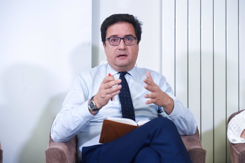 López Duda del Respaldo de Ayuso Según Encuestas y Asegura que Habrá Cambio en Madrid