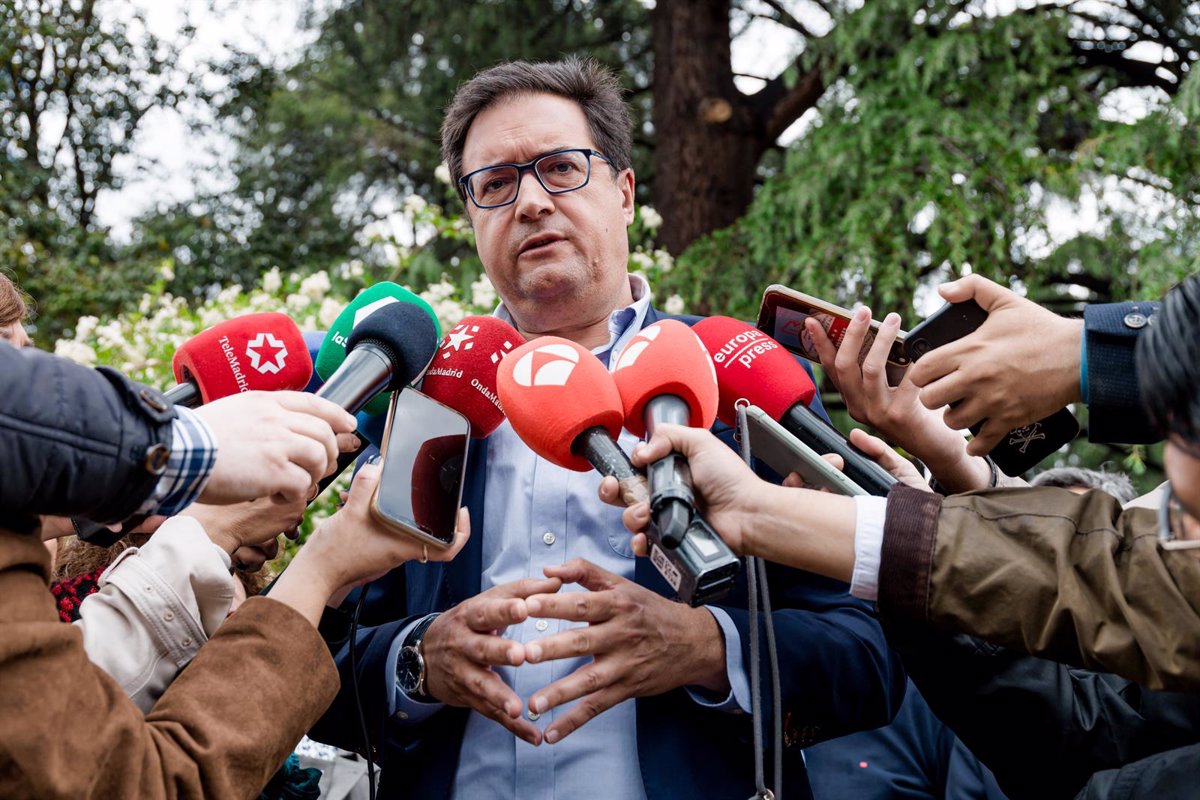 López: La Manifestación Contra Sánchez Representa a los Opositores a los Progresos del País