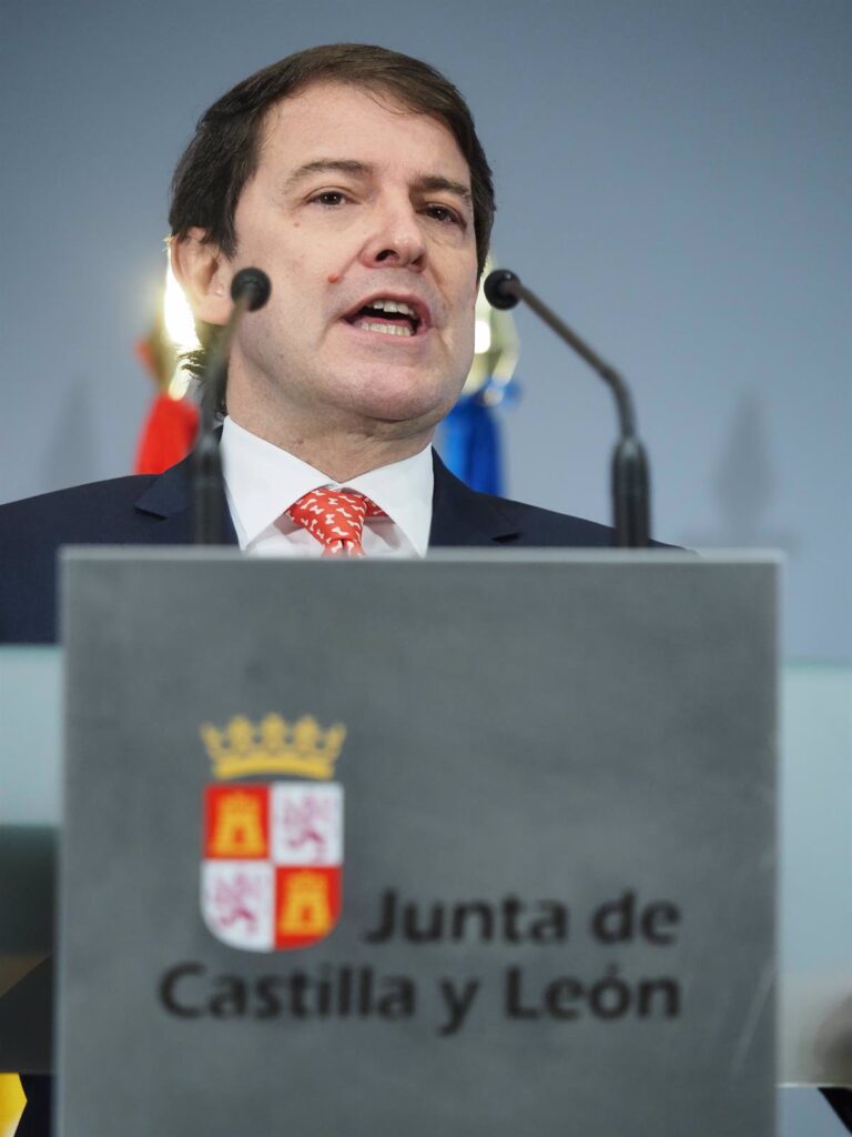 Mañueco Revela: Sánchez y Ábalos Impulsaron la Moción de Censura en CyL con Tránsfugas