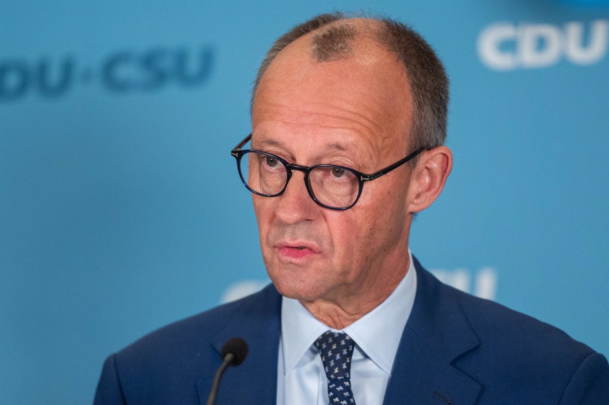 Merz Comienza su Mandato como Canciller de Alemania con Visita a Francia y Reunión con Macron