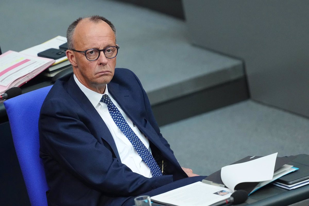 Merz critica la 'inmigración descontrolada' en su primer discurso destacado en el Bundestag