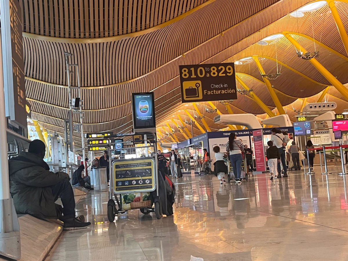 PP Interpela al Senado a Puente y Marlaska por el Caos en Barajas y su Impacto en la Imagen del País