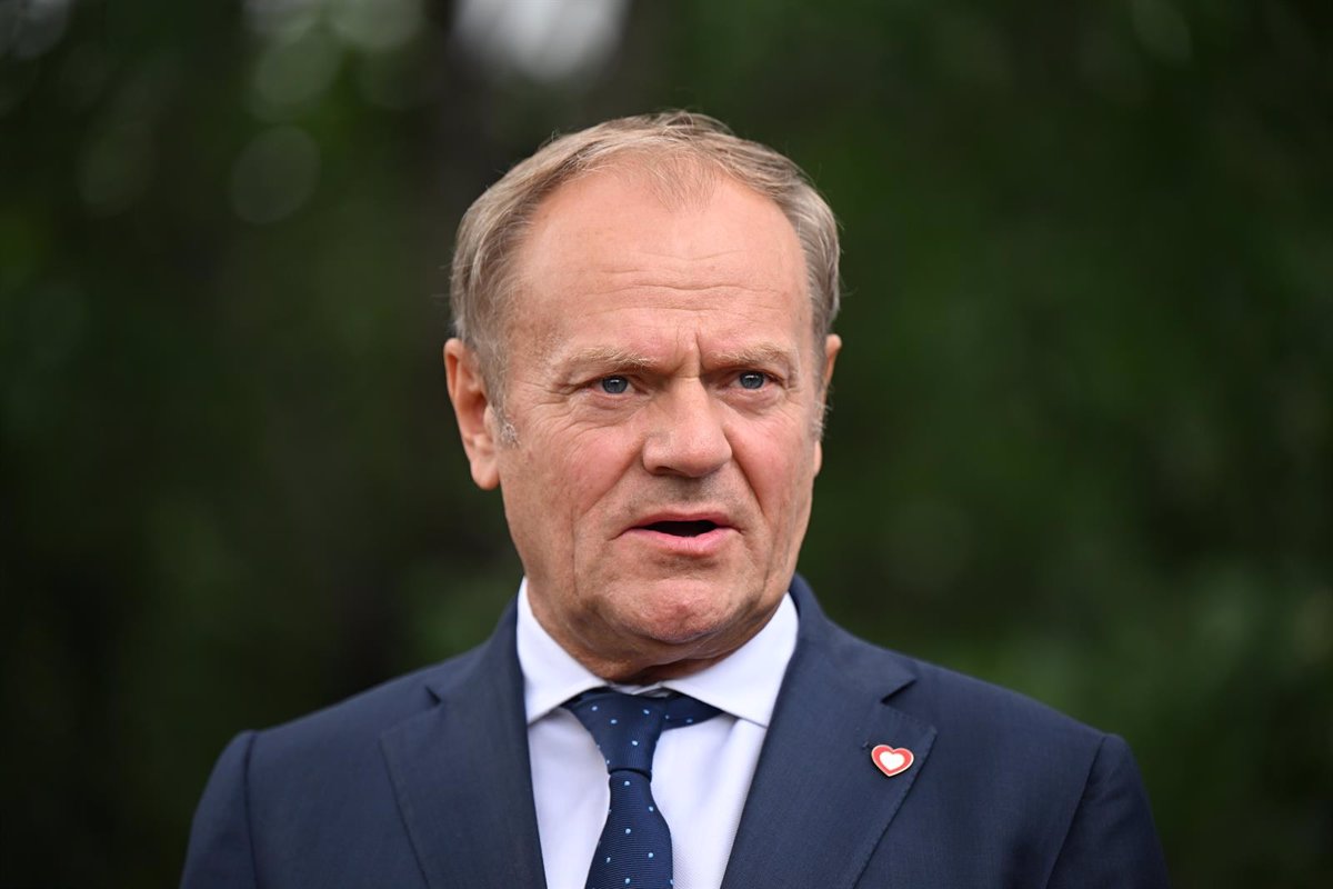 Polonia Identifica Maniobras Sospechosas de Barco Ruso Cerca de Cable Submarino que Conecta con Suecia