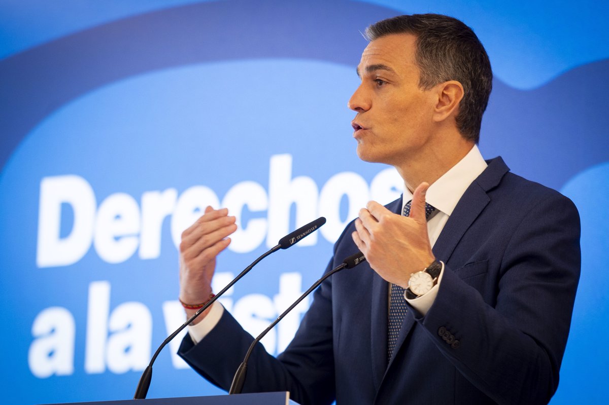 Sánchez presenta una subvención de 100 euros para la compra de lentillas y gafas para niños menores de 16 años.