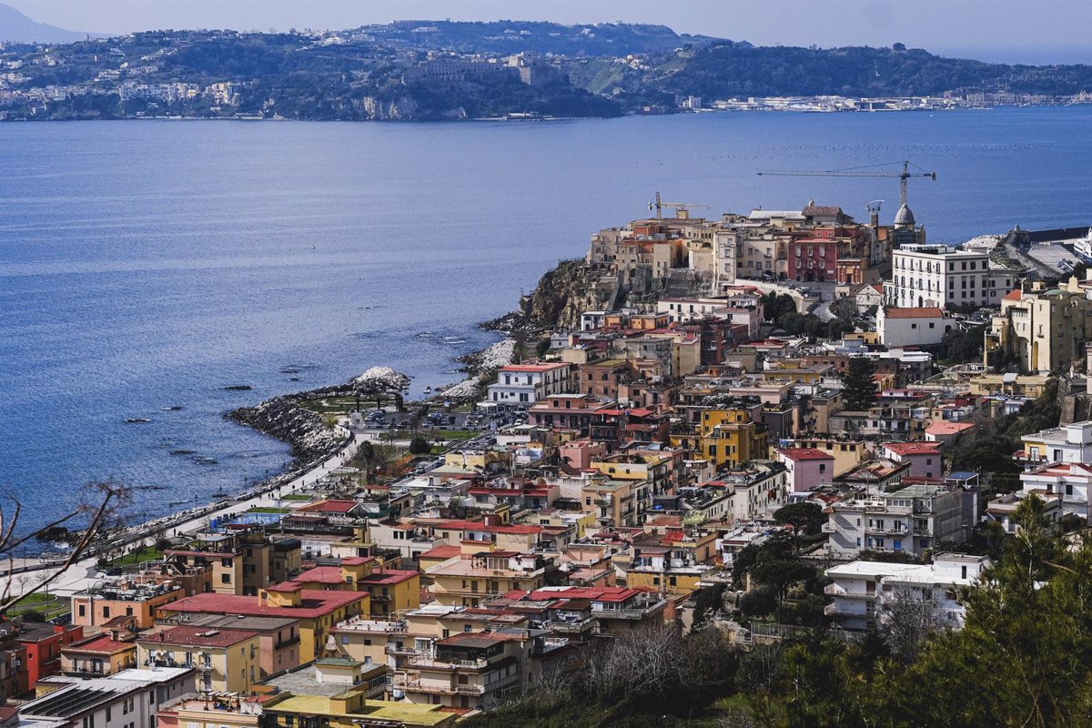 Terremoto de Magnitud 4.4 Sacude Nápoles y Localidades Cercanas: Detalles y Consecuencias