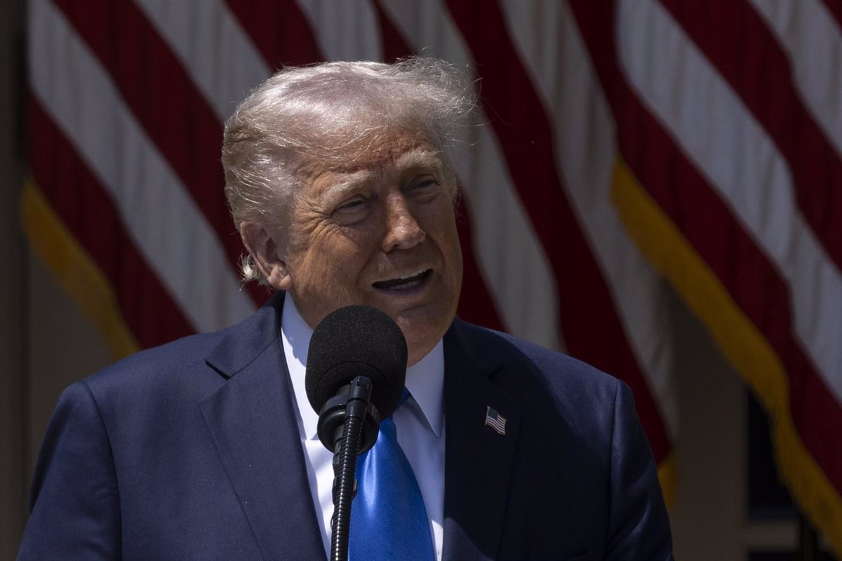 Trump Urge a India y Pakistán a Detener los Ataques y Ofrece Su Ayuda