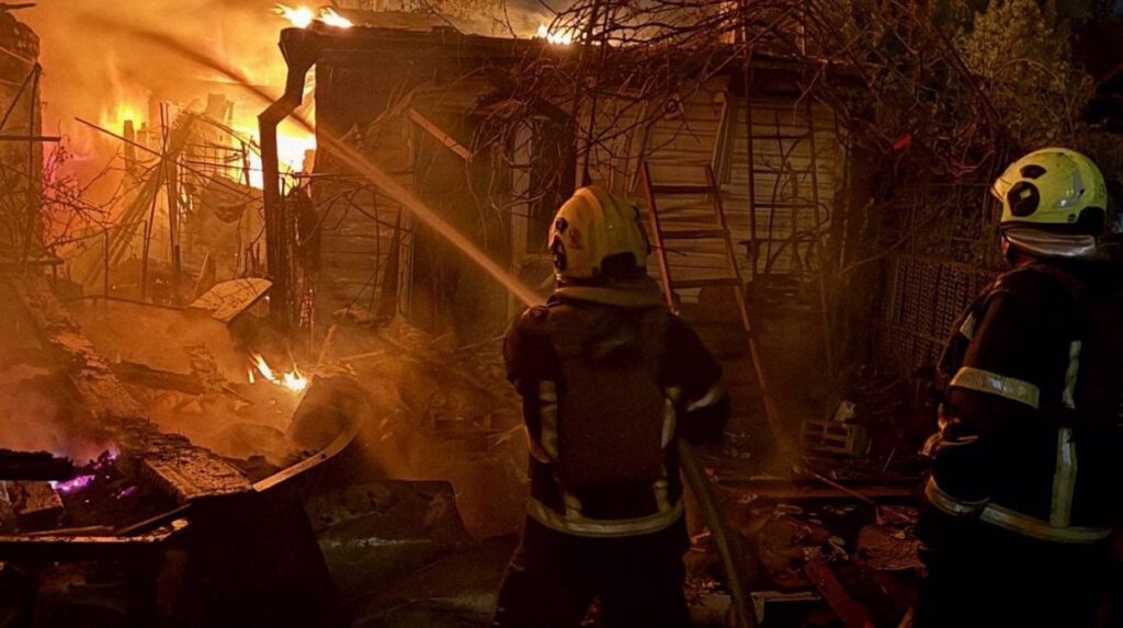 Ucrania Reporta 16 Heridos en Ataques Nocturnos de Rusia a Varias Poblaciones