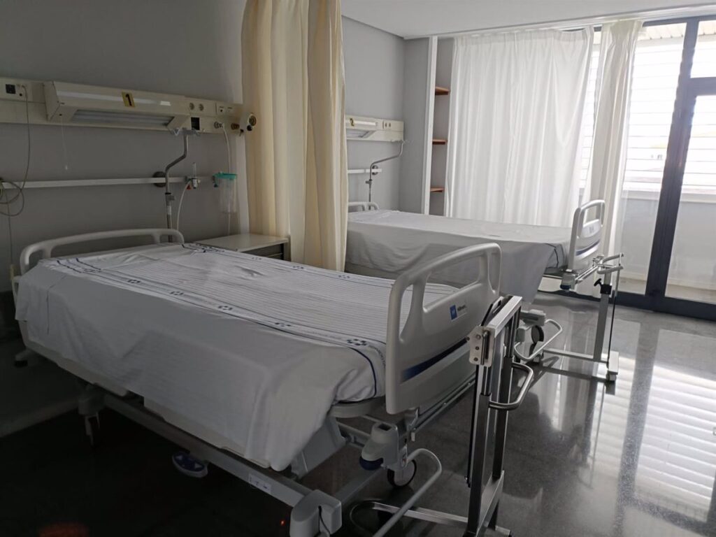CSIF denuncia el cierre de camas y quirófanos en verano por falta de refuerzos y solicita a las CCAA planes de contingencia.