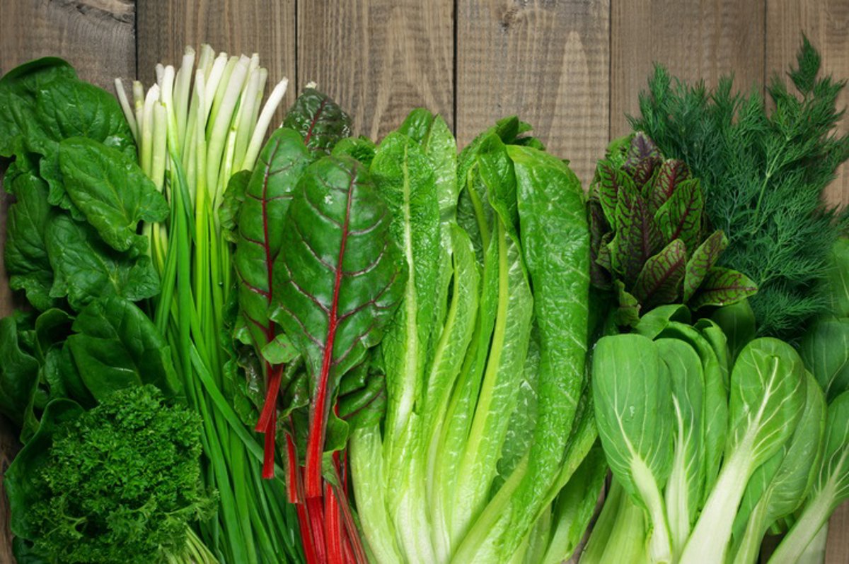 Descubre los beneficios de las verduras de hoja verde