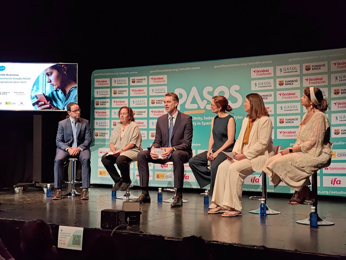 El tiempo semanal de uso de pantallas por parte de los niños españoles ha aumentado 11 horas desde 2019-2020, revela un estudio.
