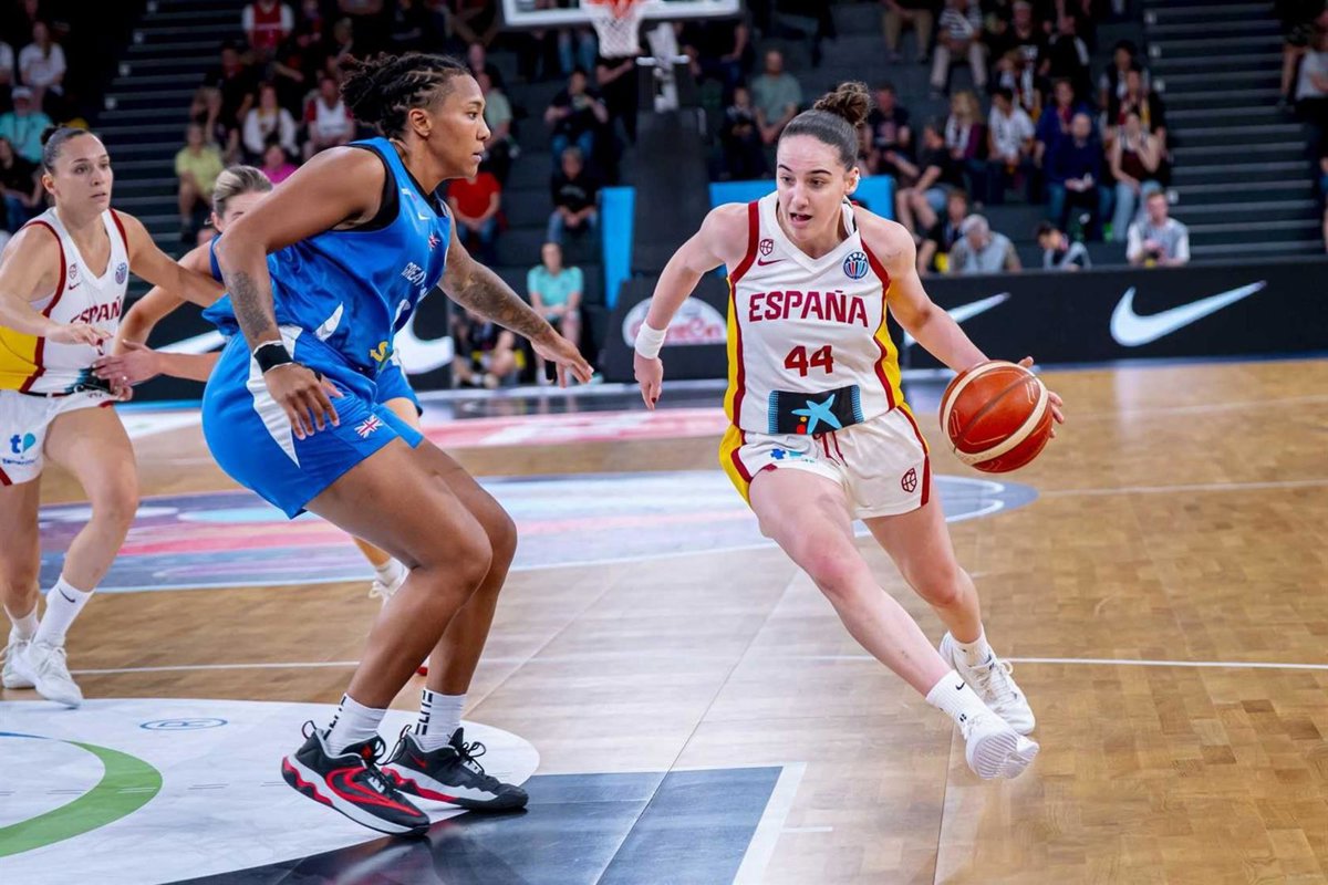 La jugadora española Iyana Martín sigue hospitalizada debido a una colitis infecciosa.
