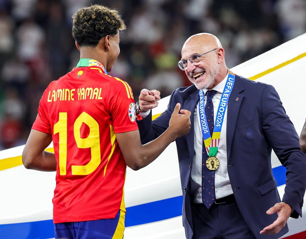 No me inquieta ver a Lamine Yamal junto a Neymar, solo debe disfrutar