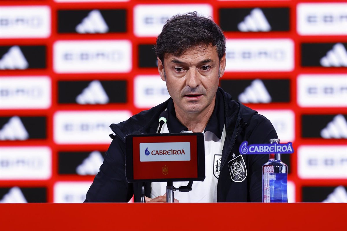 Santi Denia excluye a Kike Salas, Andrés Martín y Mayenda de la selección final para el Europeo Sub-21.