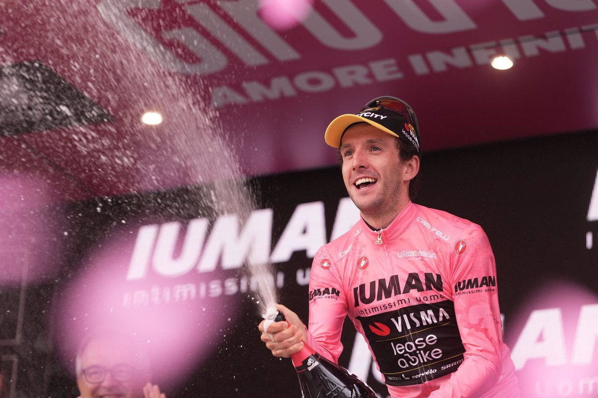 Simon Yates concluye su primer Giro en Roma.