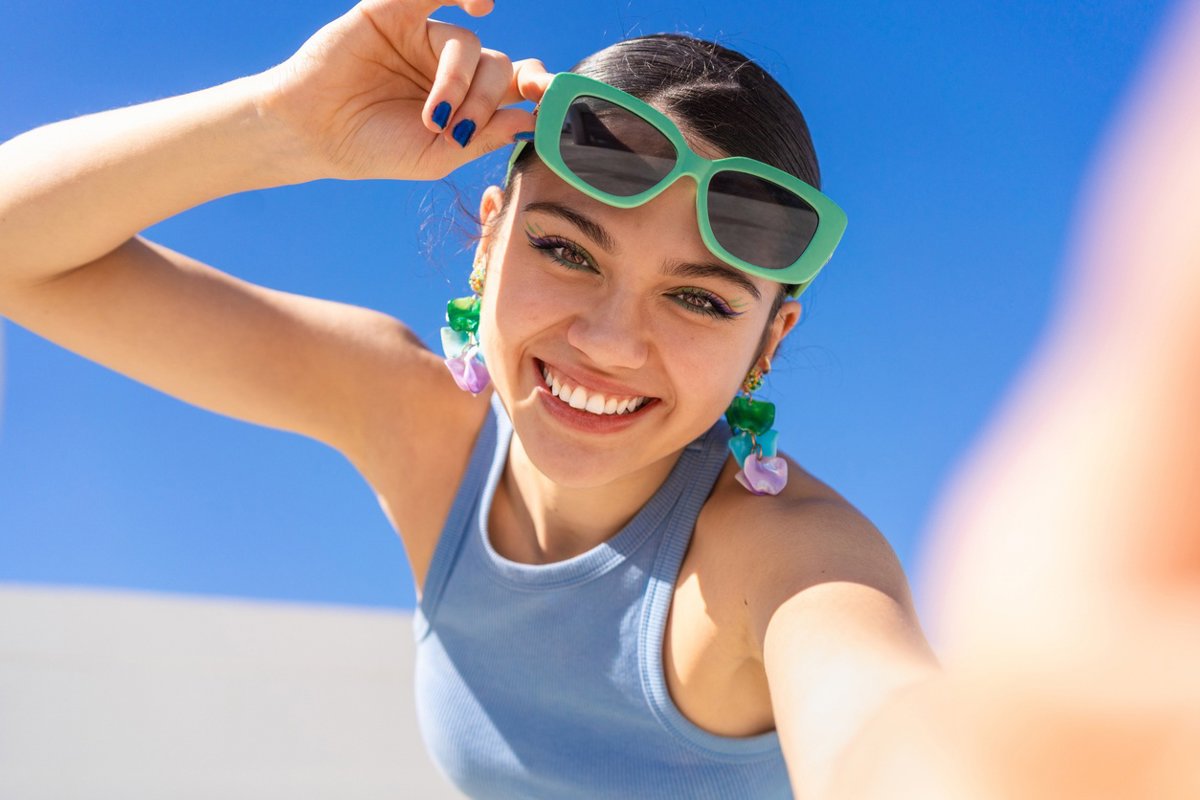 ¿Realmente te protegen tus gafas de sol? El error común que puede perjudicar tu visión este verano.