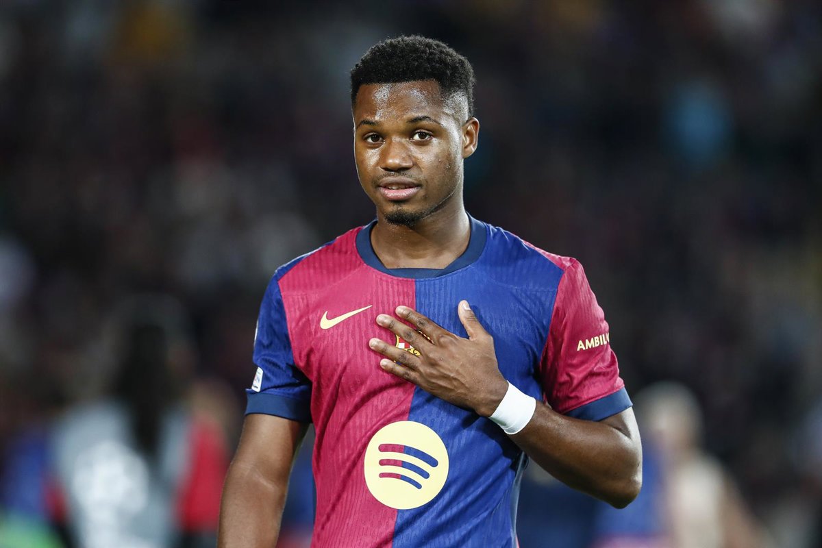 Ansu Fati extends contract with Barça until 2028, set to play on loan at Monaco for a year.