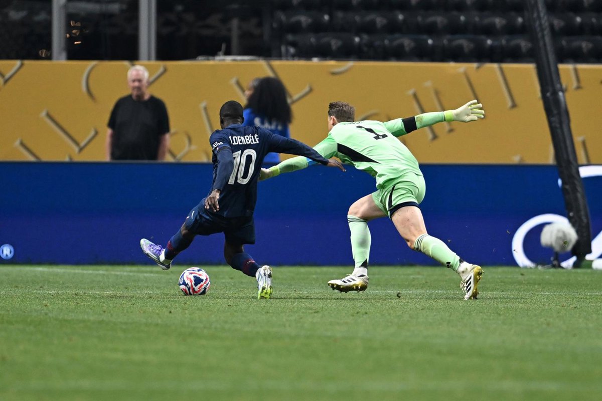 Doué y Dembélé eliminan al Bayern y llevan al PSG a las semifinales del Mundial