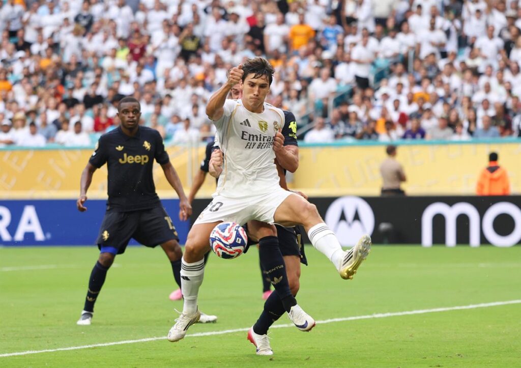 Gonzalo García ilumina el camino del Real Madrid hacia cuartos de final