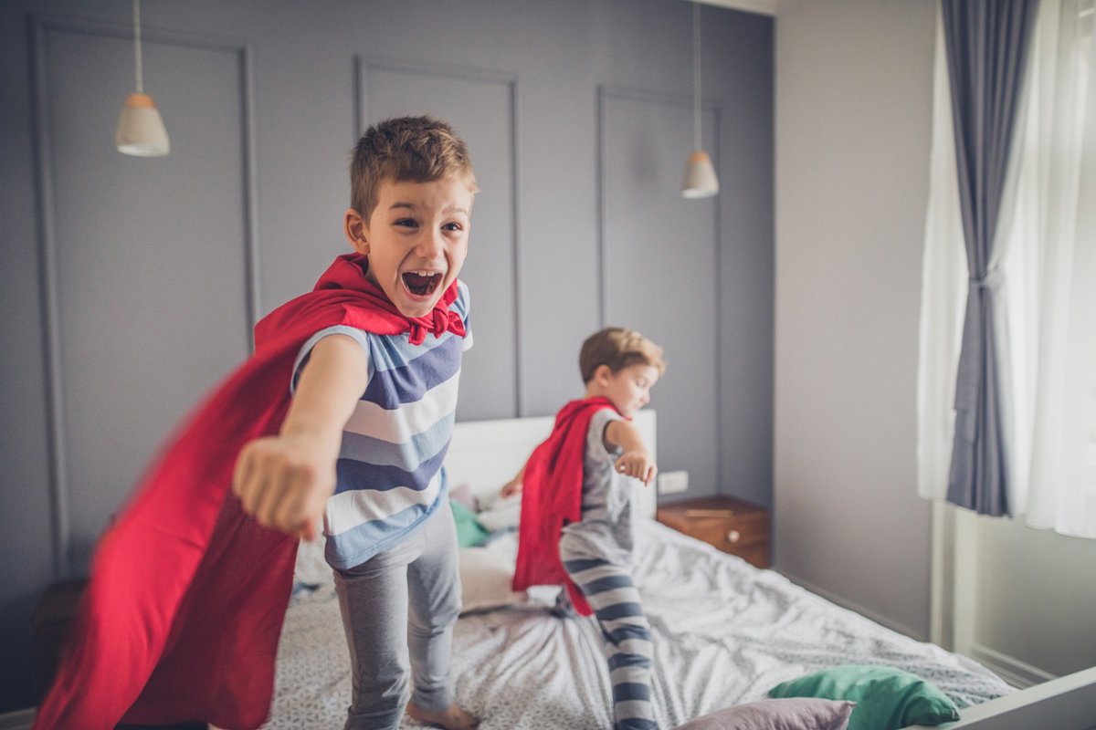 Implementa estos 10 consejos para que las vacaciones no afecten el sueño de tus hijos.